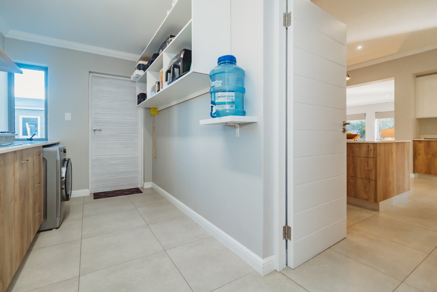 4 Bedroom Property for Sale in Kingswood Golf Estate Western Cape